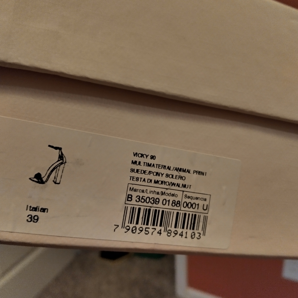 Size 9 Alexandre birman women shoes, brown color